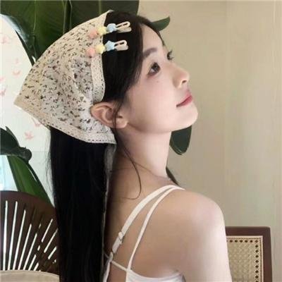公寓里的两个女人